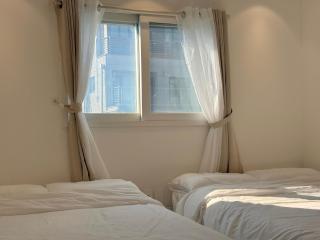 Hongdae Penthouse - up to 16ppl, 3BD, 2BT - 1