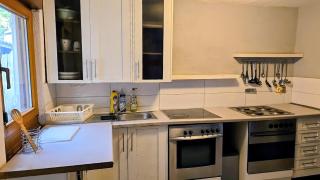 7-Room House for 15 People - 6