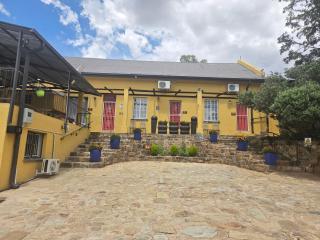 Cobblestone Court - 6