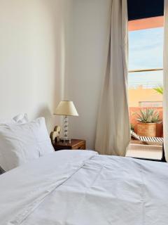 Designer apartment with south-facing terrace - 7