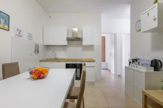 Villa Giavitto - 7 min to Airport - Free Wi-Fi & Netflix - 5