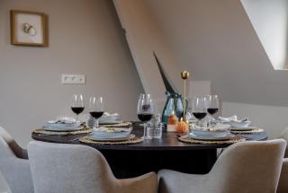 De Parel - In de winkelstraat - 8