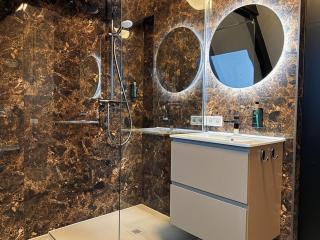 De Parel - In de winkelstraat - 5