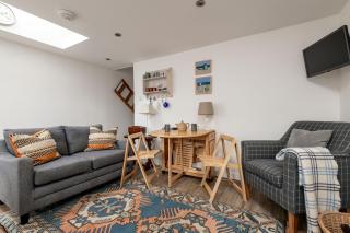 The Mini Mansion - Elie - 7