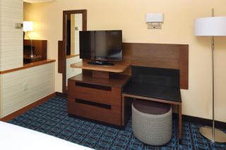 Fairfield Inn & Suites by Marriott Newark Liberty International Airport - 4