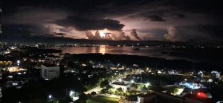 Cozy and Airy Mactan Newtown Staycation - 6