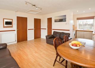 Anglesey Bungalows - 9