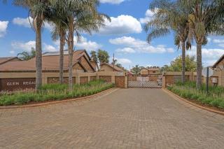 Secure house in complex near OR Thambo airport - 4