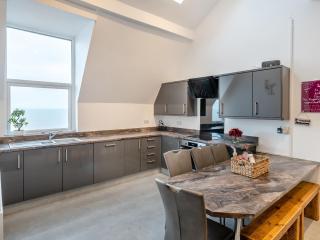 Sea View Penthouse - Regency Mansion - 3