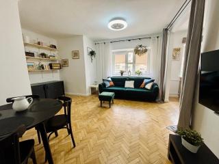 Trendy Getaway Old Town Metro by PolandBnB - 4