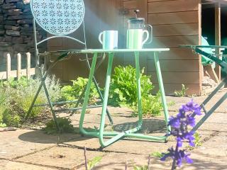 Welsh Yard Cottage - 1