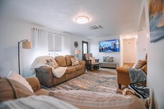 Grandma's Place - Steps from Downtown Sugarcreek - 3