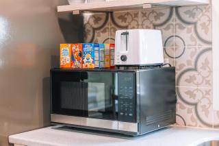 Grandma's Place - Steps from Downtown Sugarcreek - 2