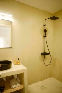 The endless blue hide out - 9