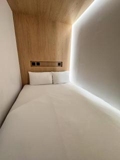 77 Park Lane Cocoons - 4