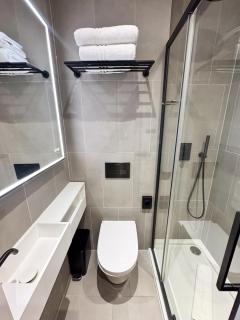 77 Park Lane Cocoons - 1