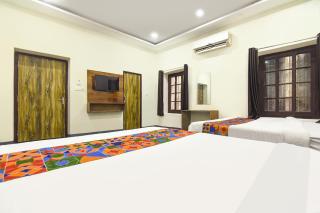 Hotel Rocking Yash Stays - 4