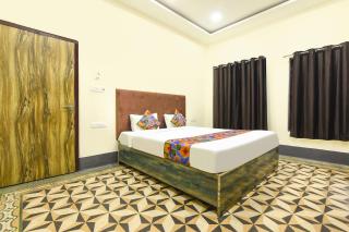 Hotel Rocking Yash Stays - 8