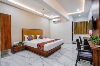 FabHotel New 7 Star - 5