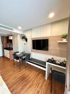 Centrally located cozy Studio - 8