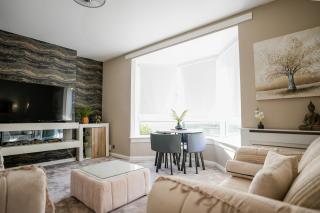 2 BDR House At Caledonia Luxe Stays Short Lets & Serviced Accommodation Glasgow - 7