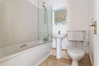 Dublin Central Spacious 2BR Apt in Temple Bar - 6