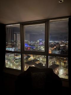 22nd Floor Luxury City Centre Apartment - 6