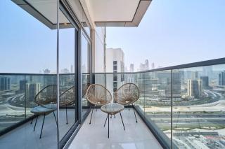 FAM Living Stylish 1BR in Nobles Tower Near Downtown - 8