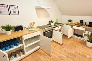 L21-Apartment Flensburg, 5 Zimmer, 14 Betten, Standardisierte Ausstattung, ideal für Reisende, Pendler, Familien - 0
