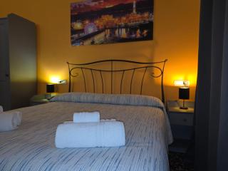 Affittacamere A Filippo's Room by the Sea - 0