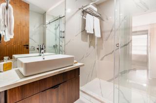 Prestigieux appartement 3 chambre plein cœur CFC - 3