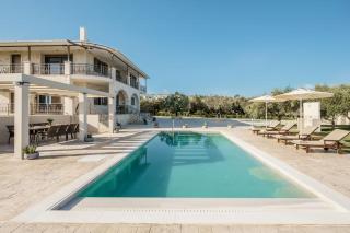 Casa Lydia - Villa with Private Pool, by ZanteWize - 2