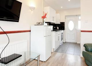 Anglesey Bungalows - 5