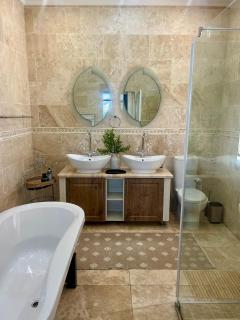 Le Port Guesthouse - 9