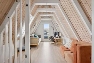 Lovely Holiday Home With Sea View - 5