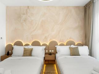 Elite Nest - Luxurious 4BR with PS5 Room, 1 min to F1, Ferrari World & SeaWorld - 2