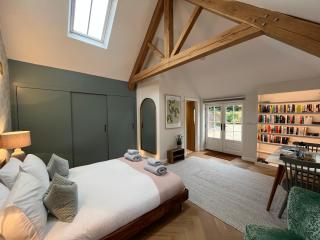 Luxury Designer Boutique Annexe - Walk to Award Winning Pub - 6