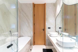 Luxury Stay Free Breakfast Heated Pool & Spa - 9