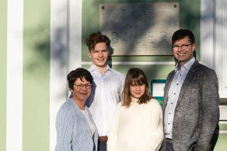 Weingut Familie Bauer - 0