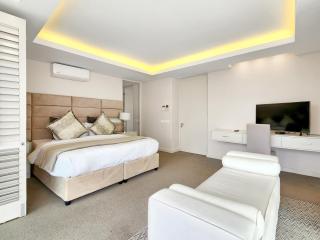 NEW! Bantry Bay Luxurious Villa 50m from the sea - 1