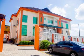 LINKS Bed and Breakfast - 1