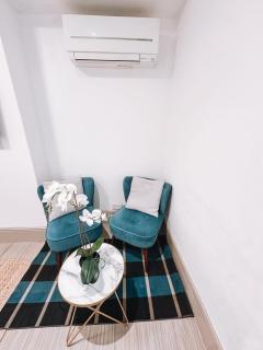 Spacious Studio In The Heart of Ealing Broadway - 2