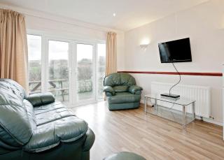 Anglesey Bungalows - 2