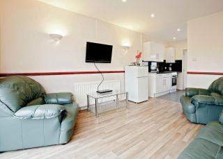 Anglesey Bungalows - 1