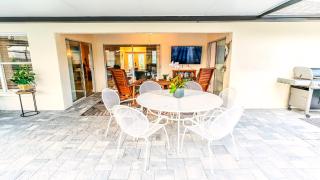 Unwind in Paradise - 3