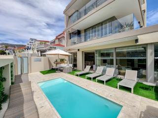 NEW! Bantry Bay Luxurious Villa 50m from the sea - Cape Town - 0