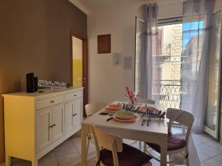 DownTown House by Holiday World - 3