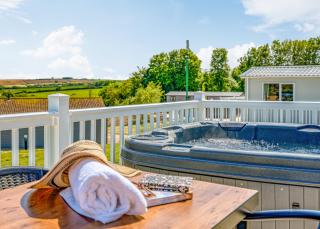 Meadow Lakes Holiday Park - 8