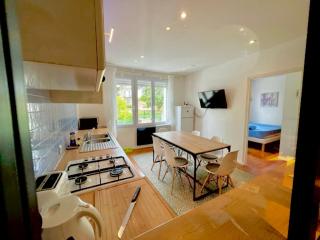 Appartement 6 personnes à La Gaubretière en face du Château - 0