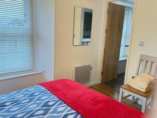 3 Bed in Tenby FB273 - 1